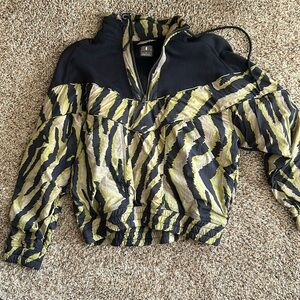 Windbreaker jacket